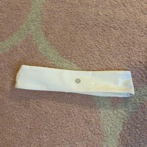 White lululemon headband